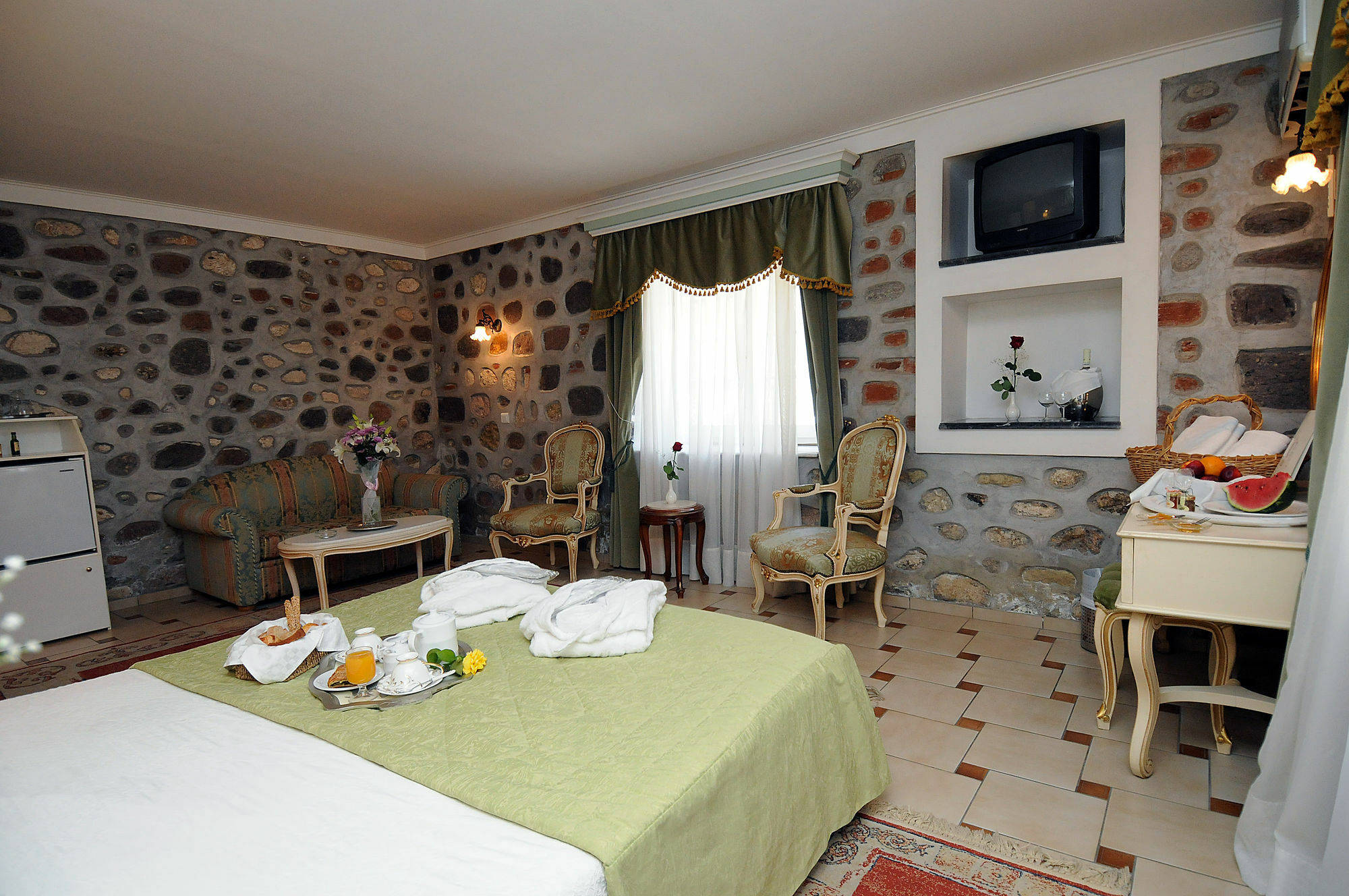 Pyrgos Of Mytilene Hotel Bagian luar foto